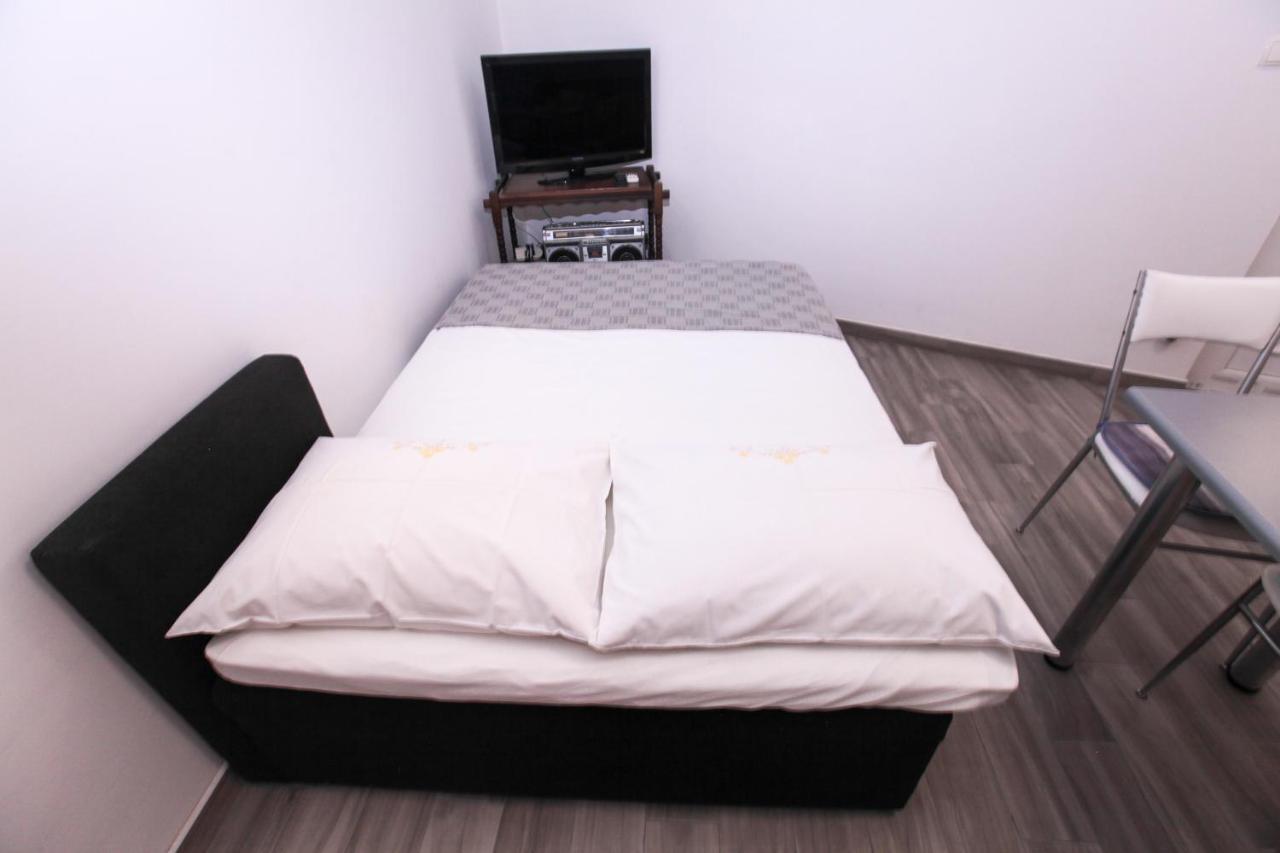 Apartments Damjan บริสท์ ภายนอก รูปภาพ